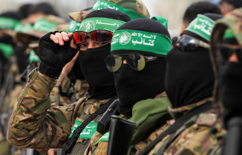 מחבלי חמאס (צילום:  REUTERS/Hatem Khaled)