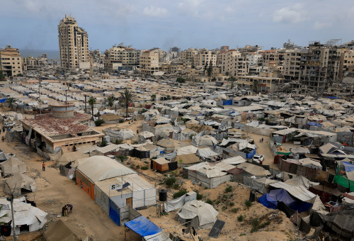 עיר אוהלים בעזה  (צילום: רויטרס)