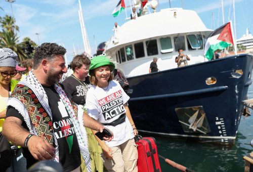 גרטה טונברג עולה על משט לעזה (צילום: רויטרס)