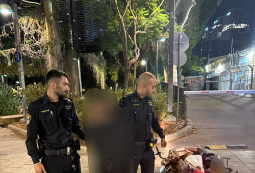 קטין שנעצר לאחר שנחשד בגניבת אופנוע (צילום: אלון חכמון)