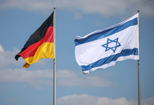 דגל ישראל, דגל גרמניה (צילום: REUTERS/Liesa Johannssen)