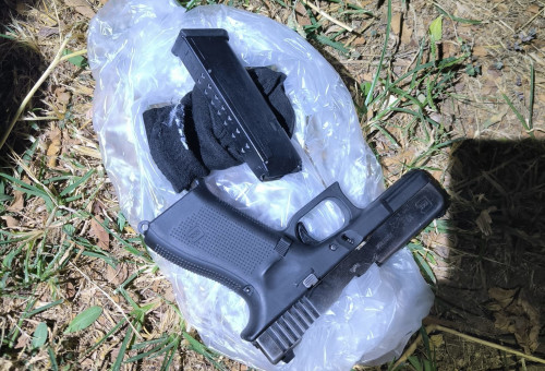 אקדח שנתפס (צילום: דוברות המשטרה)