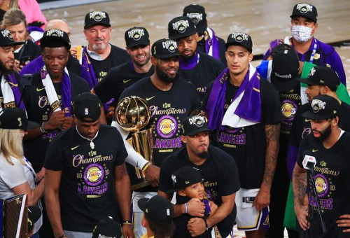 שחקני לוס אנג'לס לייקרס, 2020 (צילום: GettyImages)