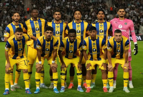 מכבי תל אביב, תמונה קבוצתית נגד פאוק סלוניקי (צילום: אתר רשמי, מכבי תל אביב)