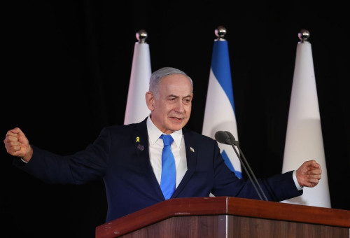 בנימין נתניהו בטקס הממלכתי לאירועי 7.10  (צילום: אלכס קולומויסקי, פול)