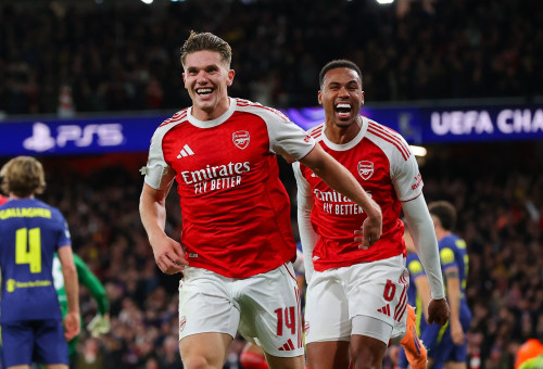 שחקני ארסנל, ויקטור יוקרס, גבריאל (צילום: GettyImages, James Gill - Danehouse)