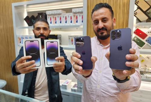 אייפונים שנמכרים ברצועת עזה (צילום: רשתות ערביות)