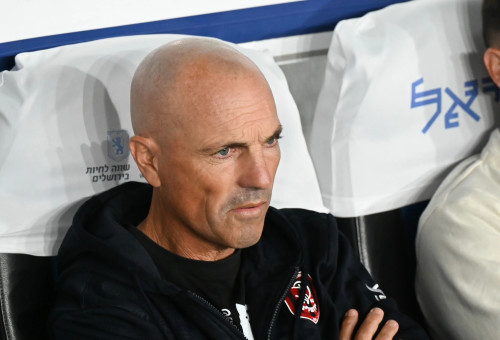 זיו אריה מאמן הפועל ירושלים (צילום: ברני ארדוב)