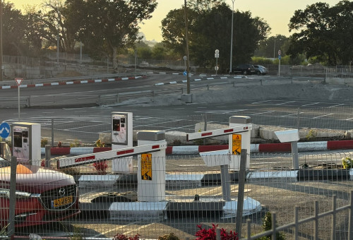 חניון בתשלום באשדוד (צילום: דן עזרא)