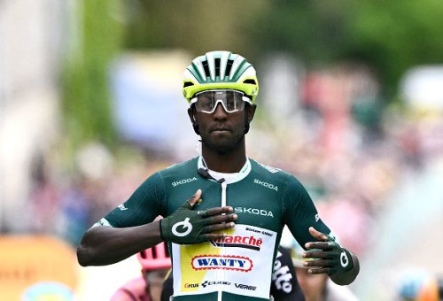 ביניאם גירמאי הרוכב האריתראי שיצטרף לפרמייר טק (צילום: MARCO BERTORELLO / Contributor)