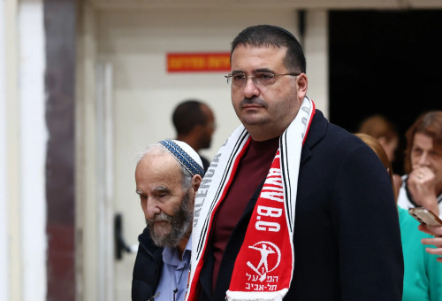 בעלי הפועל תל אביב עופר ינאי (צילום: דני מרון)