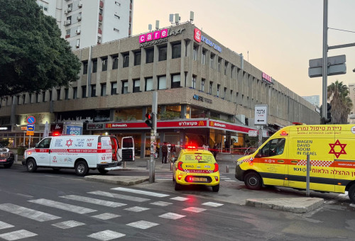 אירוע אלימות באבן גבירול בתל אביב (צילום: תיעוד מבצעי מד"א)