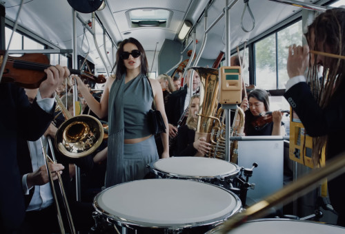 רוסליה בקליפ של הסינגל "Berghain" (צילום: צילום מסך יוטיוב)