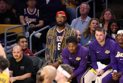 לא חוזר בקרוב. לברון ג'יימס (צילום: Gettyimages)