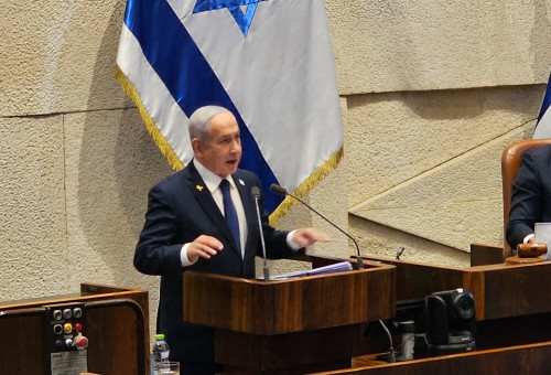 נתניהו בדיון 40 חתימות במליאת הכנסת (צילום: אברהם בלוך)