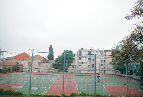 מגרש כדורגל (צילום: ליאור מזרחי, פלאש 90)