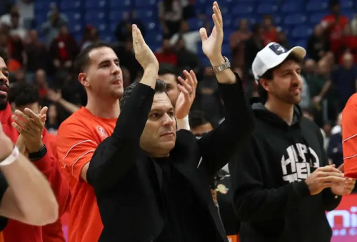 הרבה סיבות לחגוג. איטודיס (צילום: דני מרון)