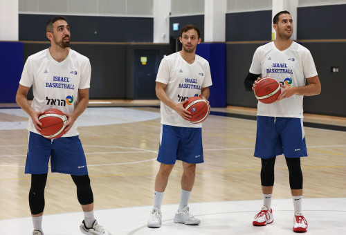 בר טימור, עוז בלייזר, רועי הובר, נבחרת ישראל (צילום: דני מרון)