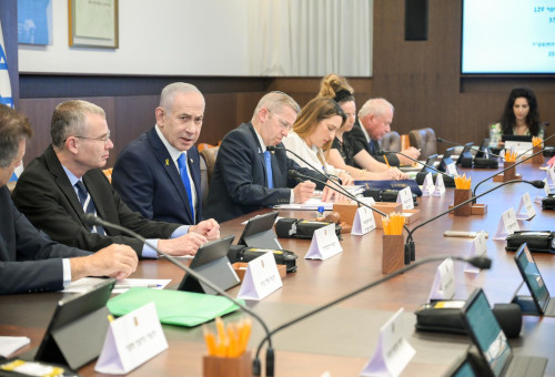 בנימין נתניהו, ישיבת ממשלה (צילום: מעיין טואף/לע״מ)