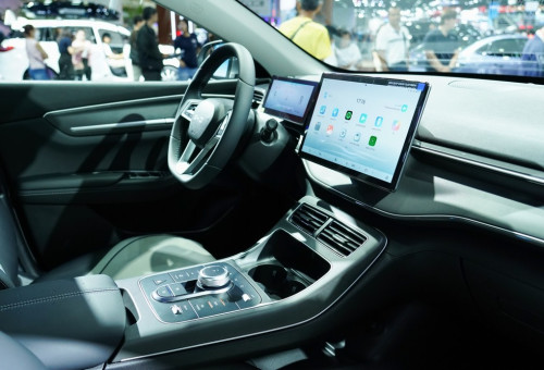 מסך מסתובב. הנהגים התלהבו אך לא השתמשו  (צילום: שאטרסטוק)