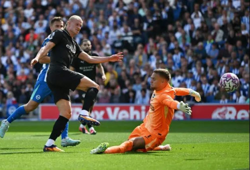 חיית רחבה. ארלינג הולאנד כובש (צילום: רויטרס)