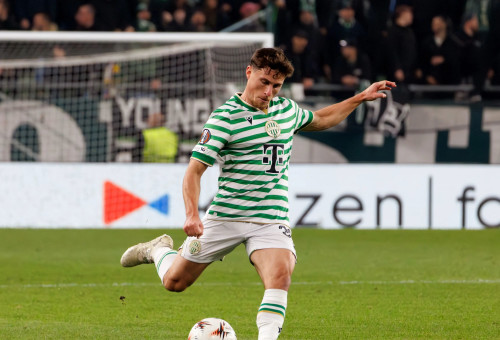 גבי קניקובסקי שחקן פרנצווארוש (צילום: אימג'בנק  GettyImages, Laszlo Szirtesi)