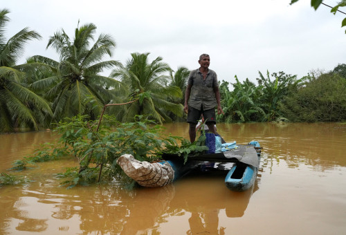 שיטפונות בסרי לנקה (צילום: רויטרס)