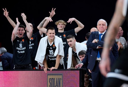 שחקני פרטיזן בלגרד (צילום: Getty images)