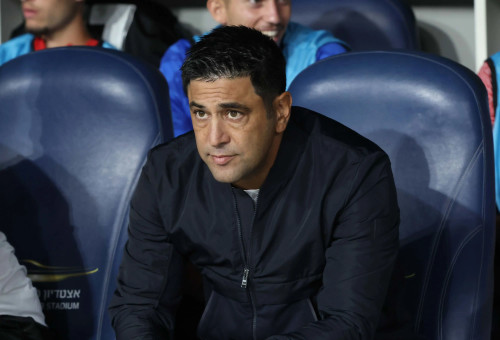 אליניב ברדה מאמן הפועל תל אביב (צילום: דני מרון)