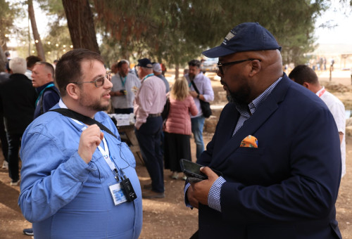 ג'וש אהרונסון במשלחת הנוצרים לישראל (צילום: אלון שפיגל)