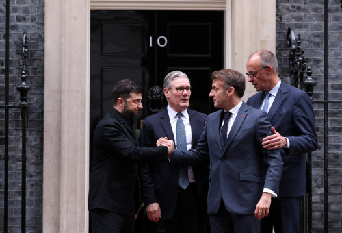 פרידריך מרץ, עמנואל מקרון, קיר סטרמר וולדימיר זלנסקי (צילום: רויטרס)