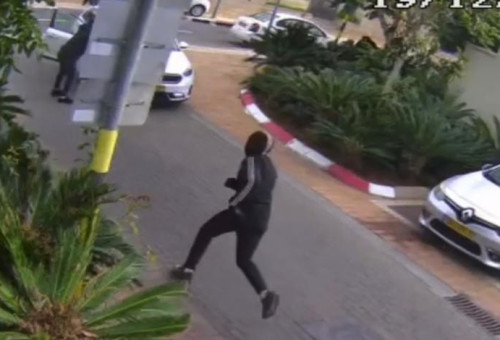 תקרית חמורה בראשון לציון (צילום: מצלמת אבטחה)