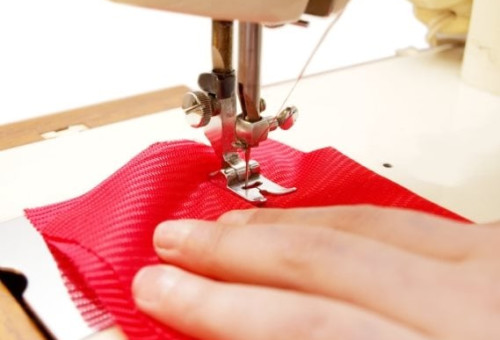 תפירה (צילום: אינג'אימג')