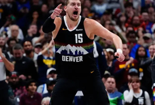 הופעה היסטורית. יוקיץ' (צילום: רויטרס)