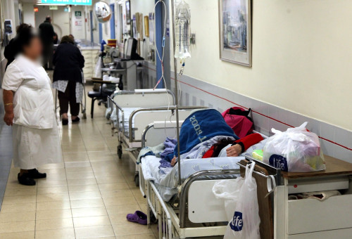 עומסים בחדר מיון (צילום: נאור רהב)