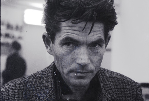 ורנר בראון ז"ל מצלם את עצמו במשפט אייכמן (צילום: ארכיון התמונות יד יצחק בן צבי)