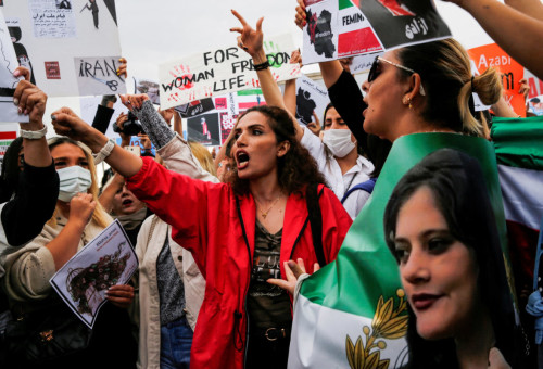 מחאה באיראן (צילום: צילום מסך PBS NEWS)