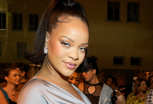 ריהאנה (צילום: Kevin Mazur/Getty Images for Fenty Beauty by Rihanna)