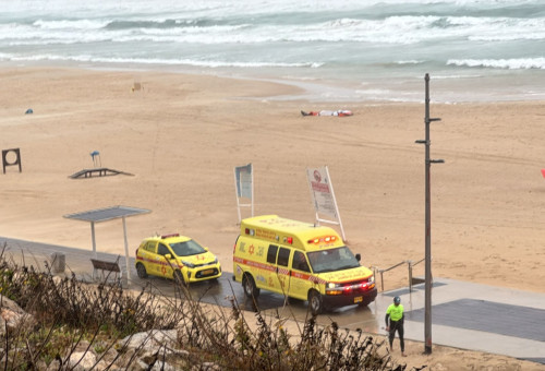 הרוג בתאונת קייט בראשון לציון (צילום: תיעוד מבצעי מד"א)