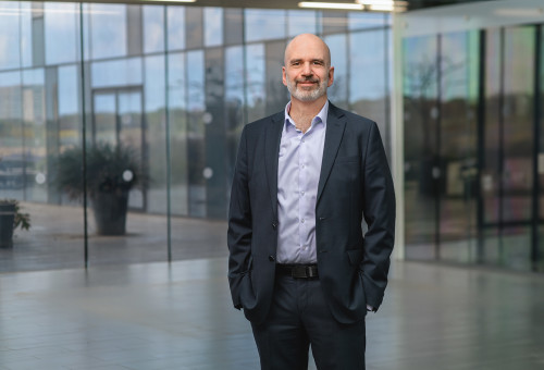 "הרפואה אינה מקצוע של אדם אחד, אלא של מערכת שלמה שפועלת יחד". ד"ר אריק סיטון (צילום: ארקדי רסקין)