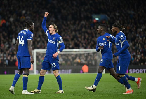 קונור גלאגר במדי צ'לסי (צילום: Shaun Botterill)