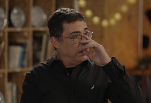 בן כספית מתראיין אצל רוני קובן בתוכנית "פגישה" של כאן 11 (צילום: צילום מסך כאן 11)