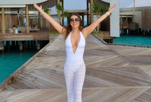 אליזבת הארלי (צילום: אינסטגרם)