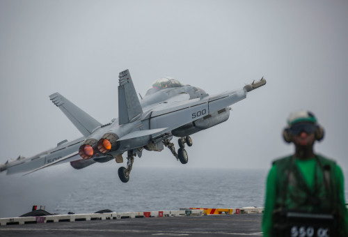  נושאת מטוסים אברהם לינקולן (צילום: רויטרס)