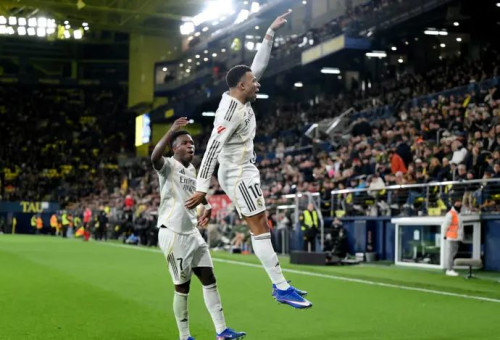 הצגה. אמבפה ו-ויניסיוס (צילום: GettyImages, David Ramos)