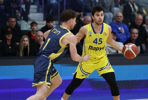 תמיר בלאט, שחקן מכבי תל אביב (צילום: דני מרון)