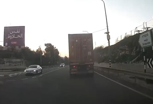 נהג משאית פלסטיני נוהג בשכרות בכביש 35 (צילום: דוברות המשטרה)