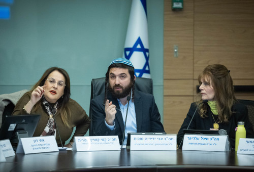 יו"ר ועדת חינוך ח"כ צבי סוכות (צילום: יונתן זינדל פלאש 90)