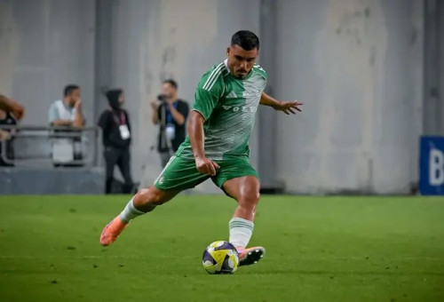 נתראה בעוד מספר שבועות. אזולאי (צילום: אריאל שלום)