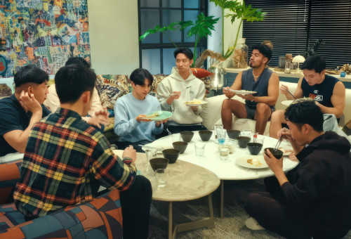 מחפש בן זוג. ריאליטי שלא חייב עישון וקללות (צילום: נטפליקס)